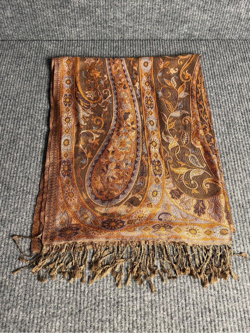 Vintage Paisley Pashmina Scarf / Wrap with Fringe EUC